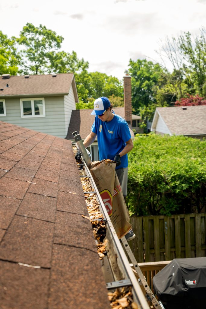 Clogged Gutters Cleaning 