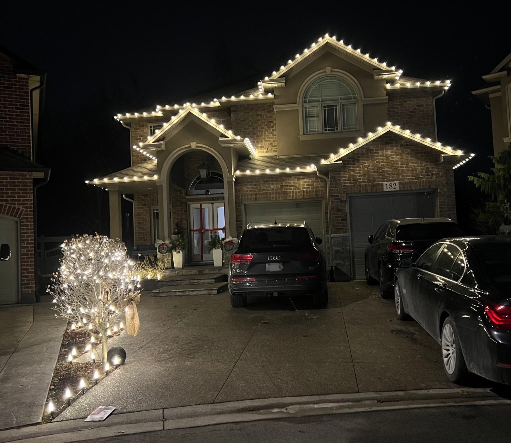 Residential Christmas Lighting 