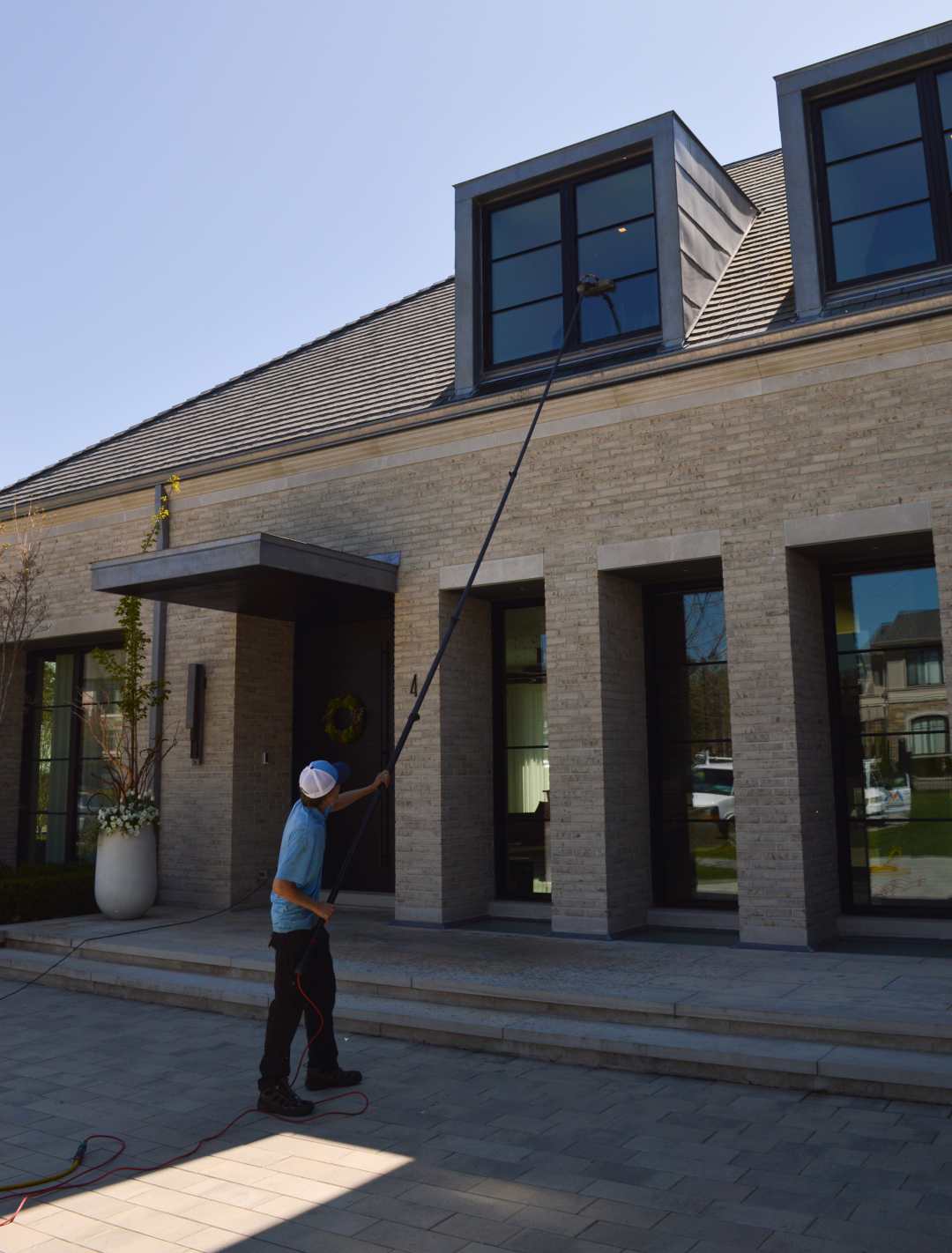 window cleaning in burlington, oakville and hamilton