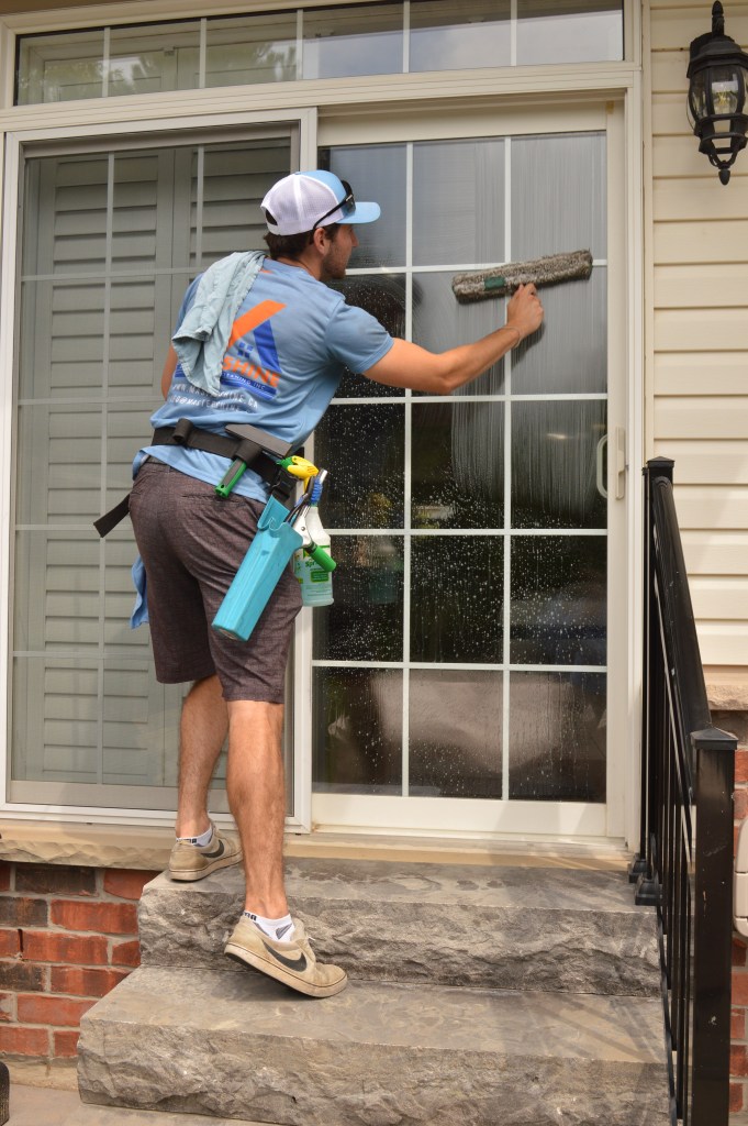 cleaning windows in st.catharines and niagara